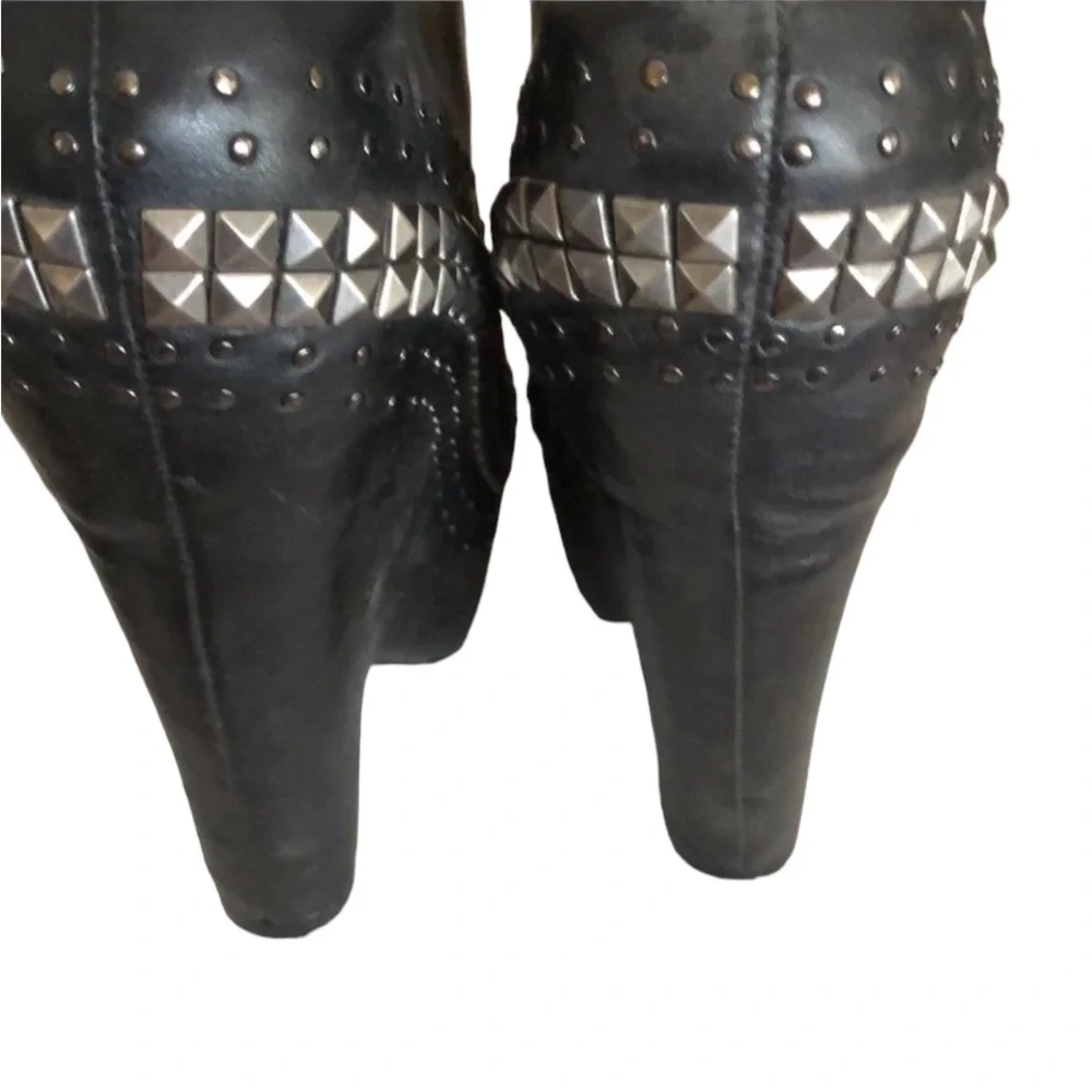 Sam Edelman size 10 Boho silver studded open toe platform ,beautiful